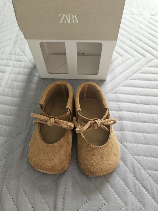 Обувки за бебе 0-12 месеца