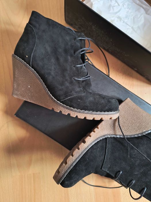 Botine ghete  piele întoarsă naturala