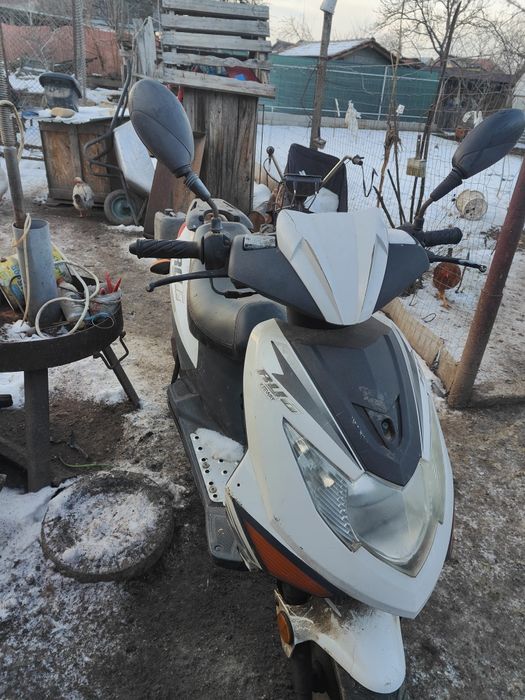 Vând două scutere. Citiți descrierea ‼️