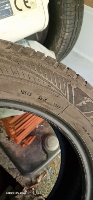 215/65/17 Goodyear Vector 4S