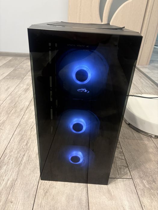 Продавам компютър