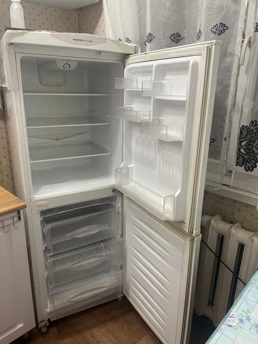 Продам холодильник