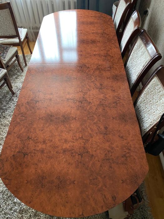 Стол для гостиной