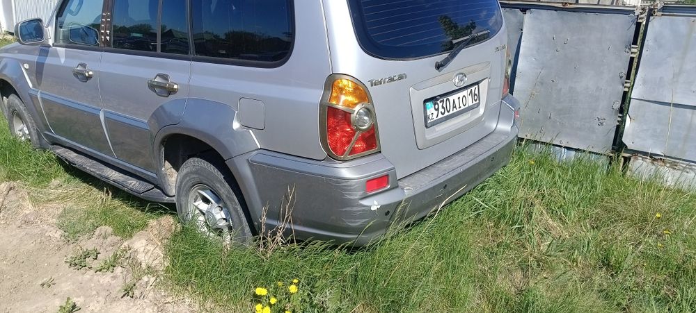 Продам Хюндаи  таракан