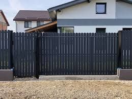 Realizăm garduri din șipcă metalică la oferta