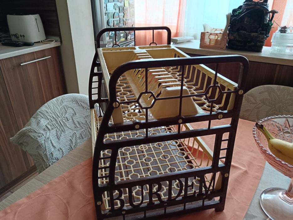 Сушилник за чинии