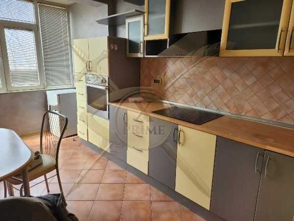 Четиристаен апартамент в Колхозен Пазар! 2942582