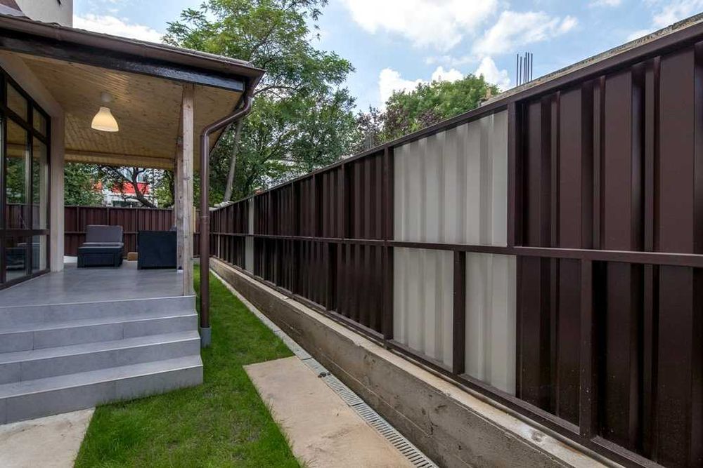 Garduri din panou stil jaluzele, sipca metalica, tabla, BCA si plasa