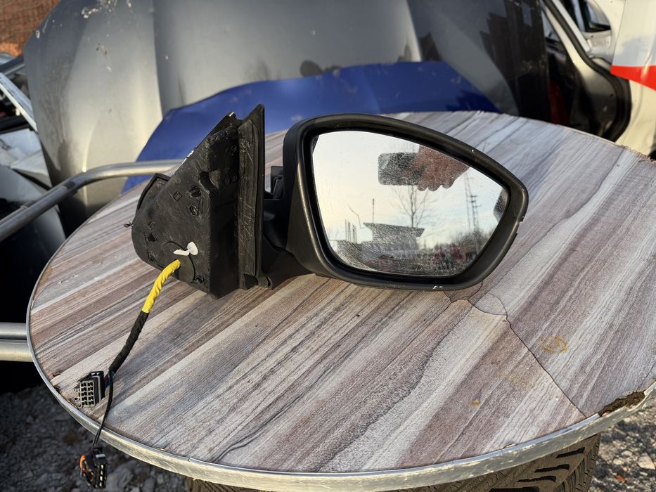 Огледало Peugeot 2008