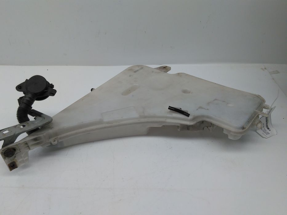 Vas spalator parbriz Bmw 116i F20 2012 1.6 BENZINA N13B16A 61667241674
