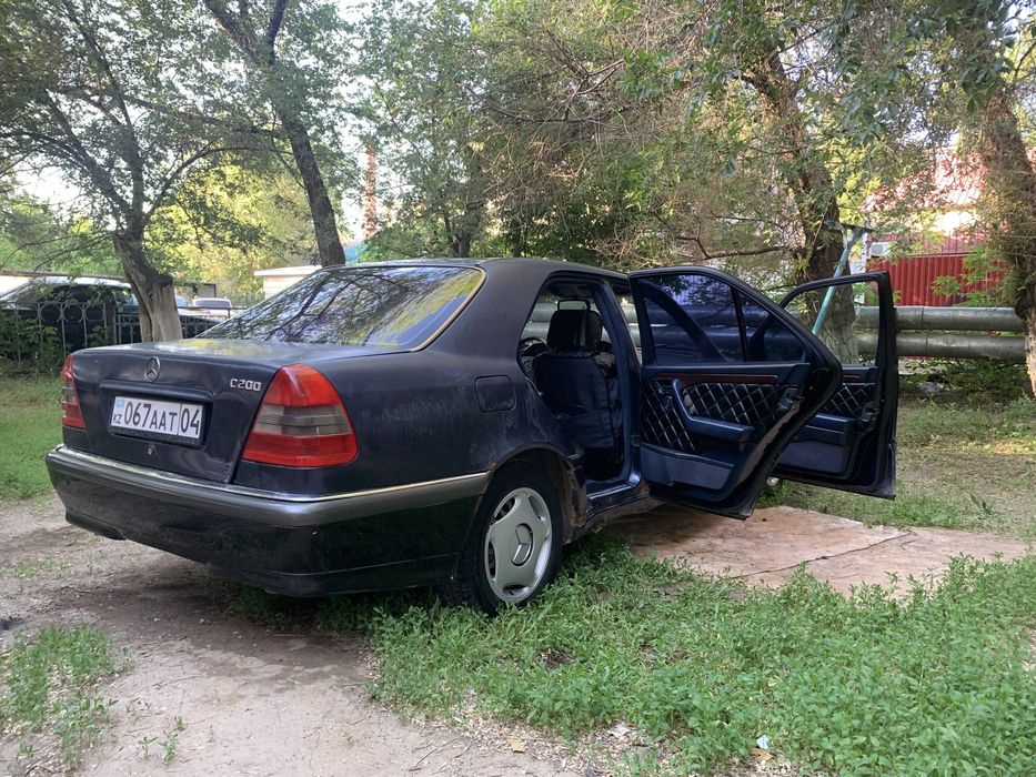 Мерседес бенс с200