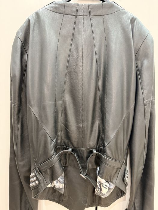 Кожаная куртка женская