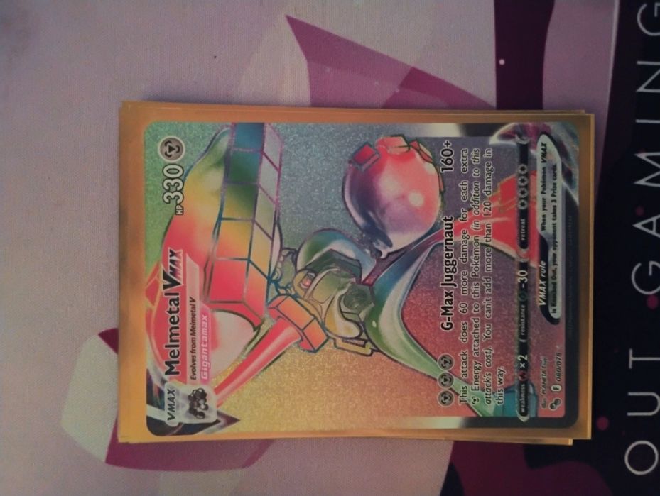 Cărți Pokemon diferite