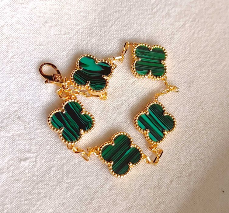 Златна гривна с 5 детелини от зелен малахит, Van Cleef & Arpels VCA