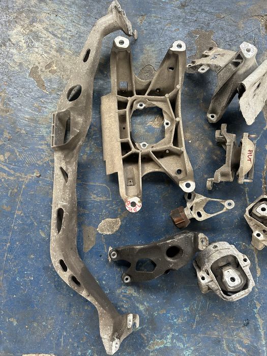 Suport motor cutie traversa cutie audi a4 b8 a5 a6 q5 2.0tdi cgl cjc