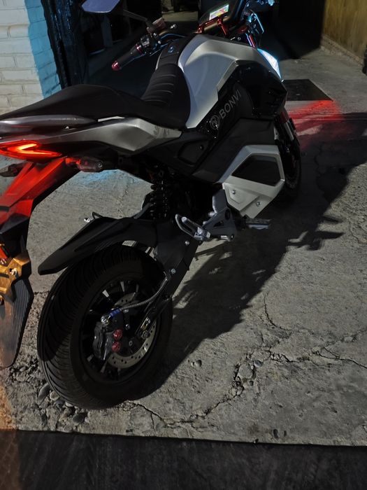 Электромотоцикл R6, В идеальном состоянии. Без царапин