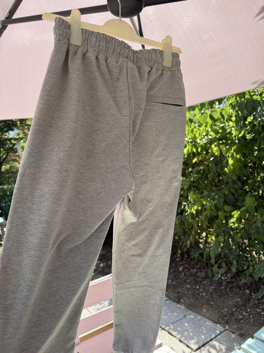 pantaloni de trening gri nike jordan