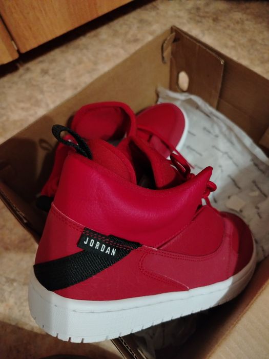 Кроссовки подростковые