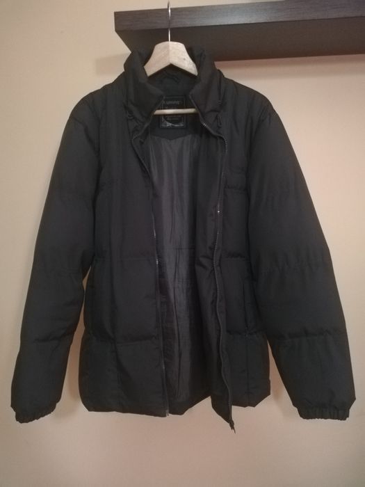 Vând geacă damă, de fâș, neagră, mărimea 42-44