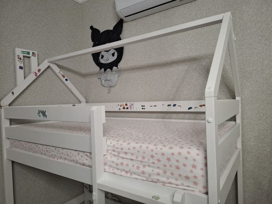 Кровать детская двухъярусная