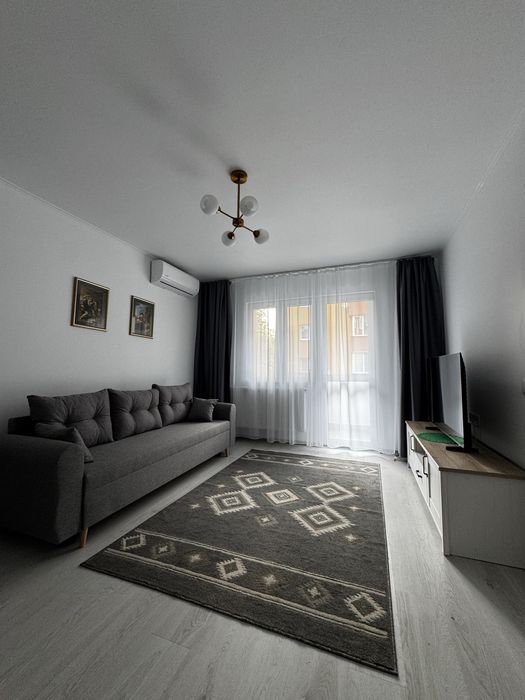 Inchiriez apartament