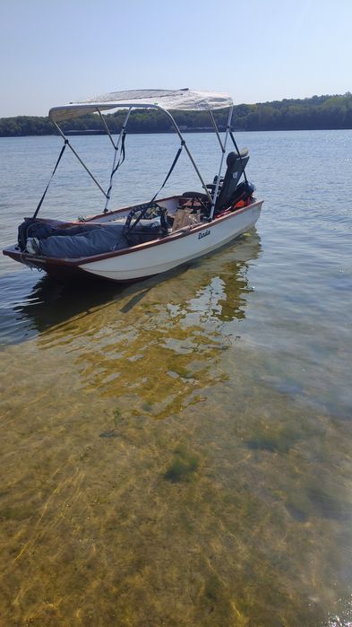 Vand barca cu motor Mercury 5HP