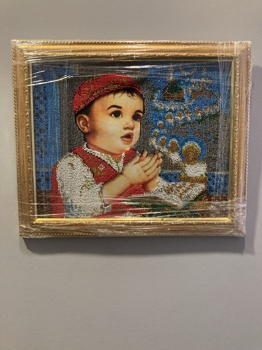 Картина на бисире молящийся мальчик