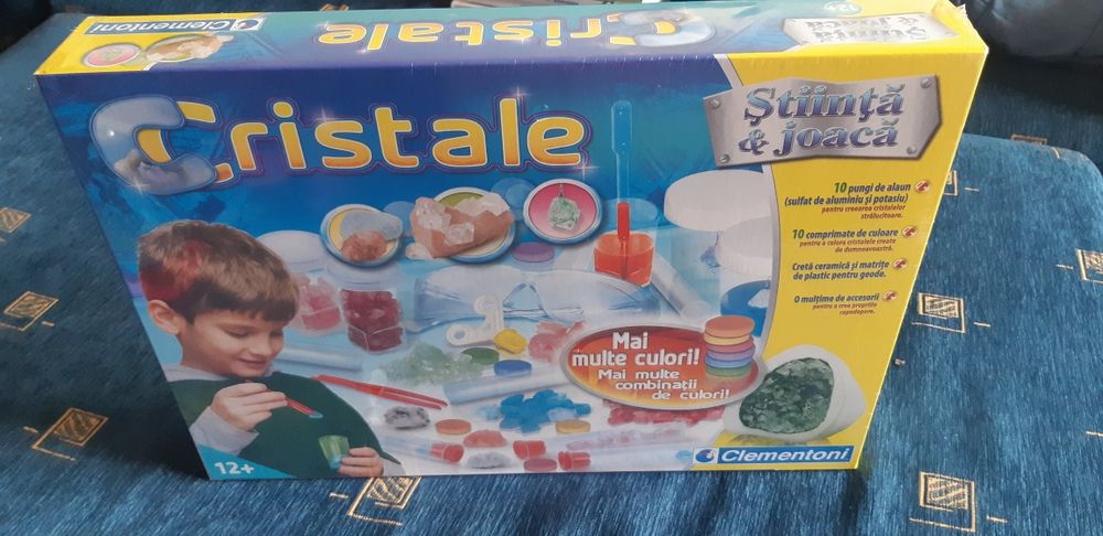 Joc pentru a crea cristale