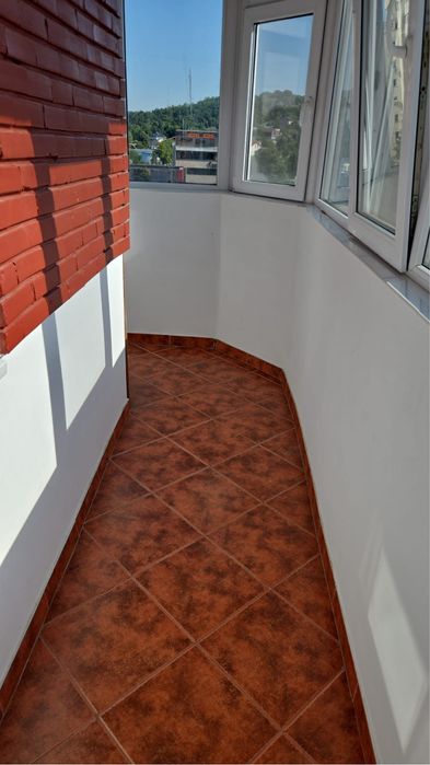 Proprietar, dau spre închiriere apartament decomnadat cu 3 camere, Pacurari, Lukoil
