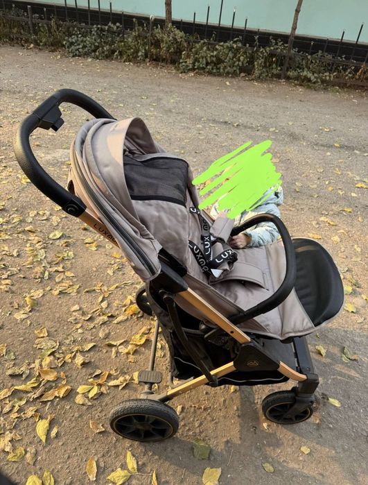 Продам прогулочную коляску