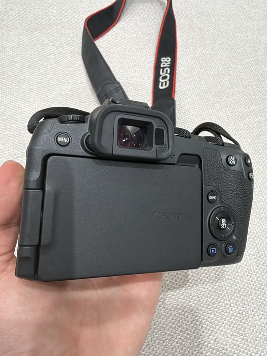 Камера Canon R8 Body