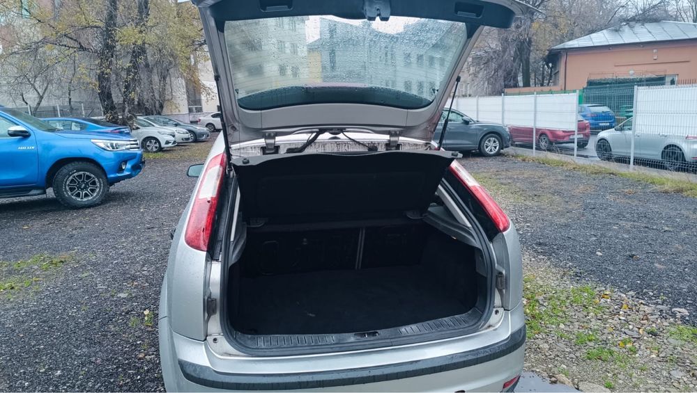 Ford Focus 2 | 1.6 Benzină (110 CP) | 2006 | Fiabil