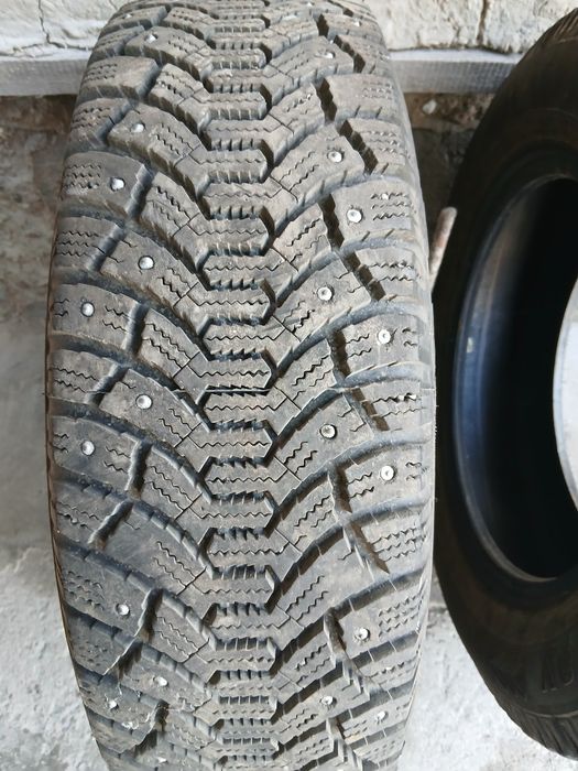 Шины  продам срочно