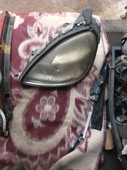 Фара Мерседес А класса