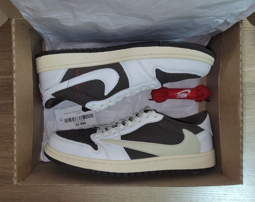 Nike Air Jordan 1 Low x Travis Scott