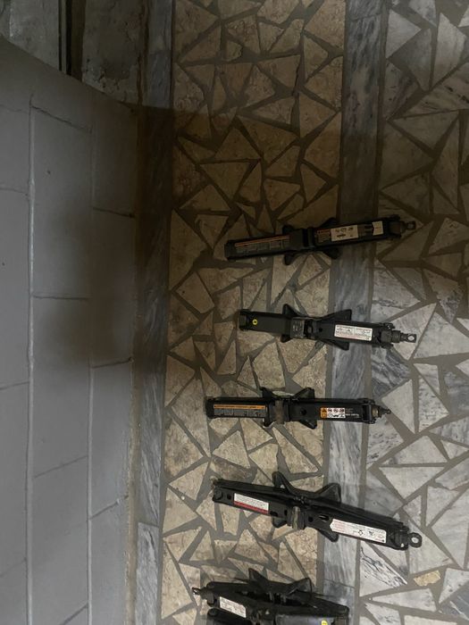 Домкратла сотилади болиши 120 дан