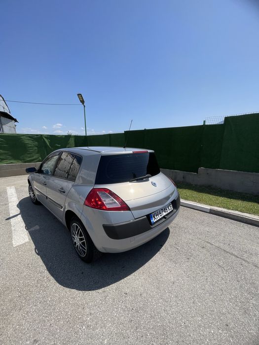 Рено меган 1.5 dci  с камера предна задна обслужено  1300евро