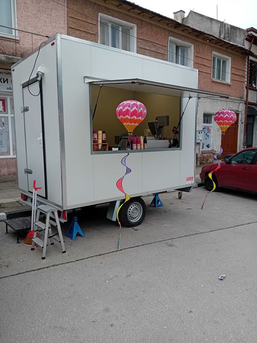 Търговска каравана за понички и царевица на пара,палачинки