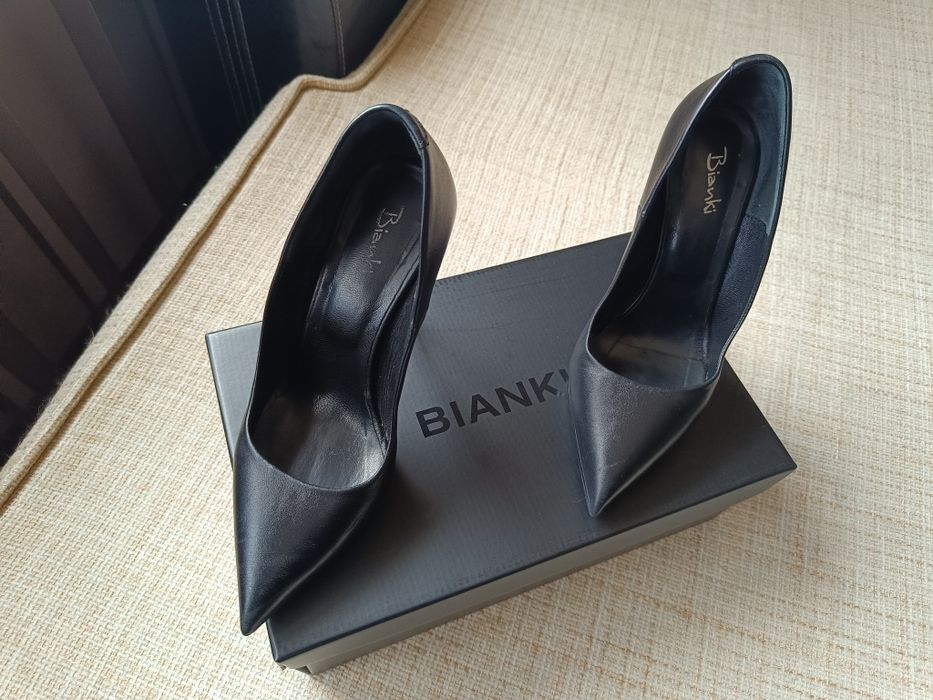 Дамски обувки BIANKI - естествена кожа в черен цвят