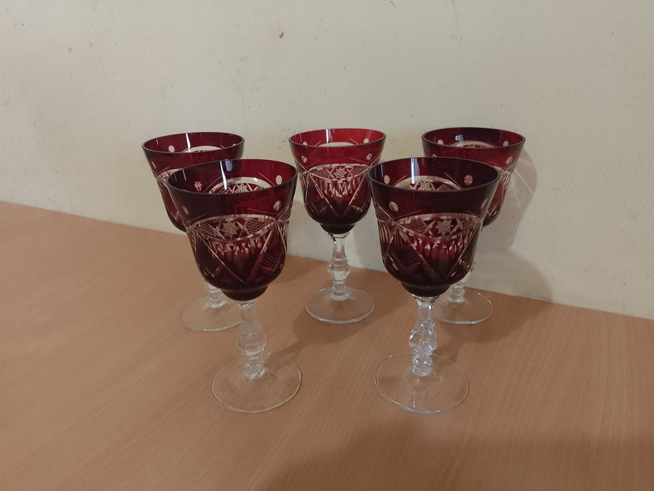 Pahare cristal rosu rubin.