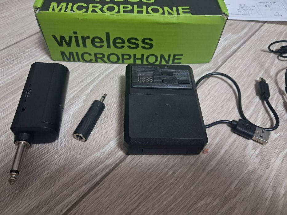 Микрофон беспроводной продам.