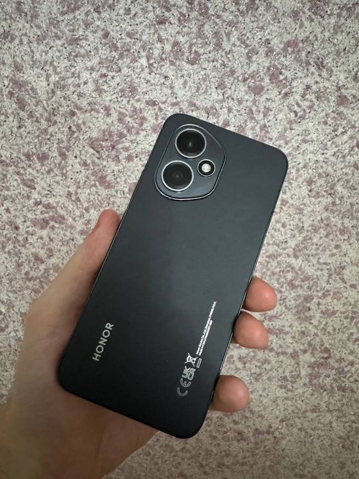 Обменяю honor 400.