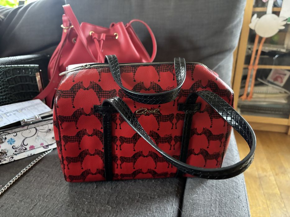 Чанти Axel, Doca, David Jones