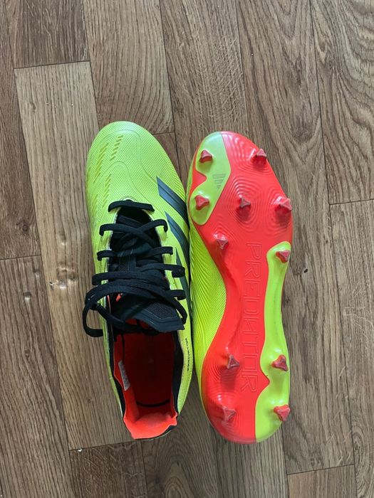 Продам бутсы 44 размер