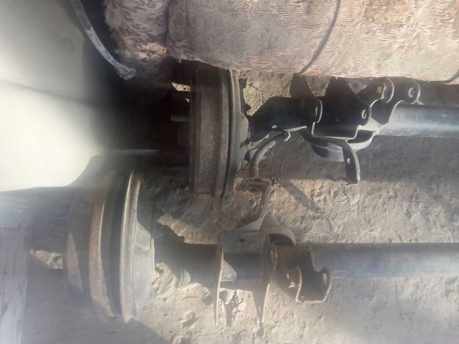 Капот ТИКО б/у. МАТИЗ арткы мост 2шт. КВАДР. приц. донг 4шт.