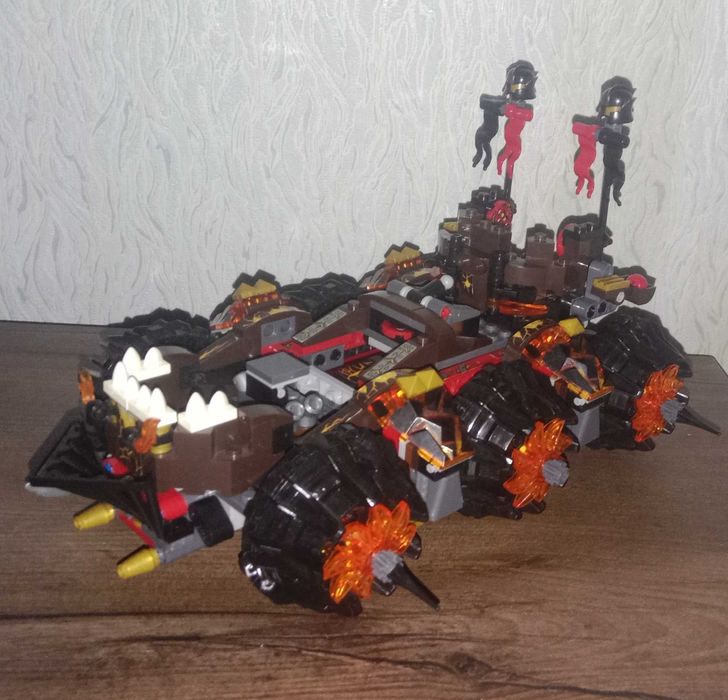 Продам набор Лего Nexo Knights 70321(аналог)