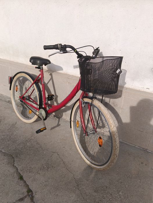 Два броя дамски Велосипеди!