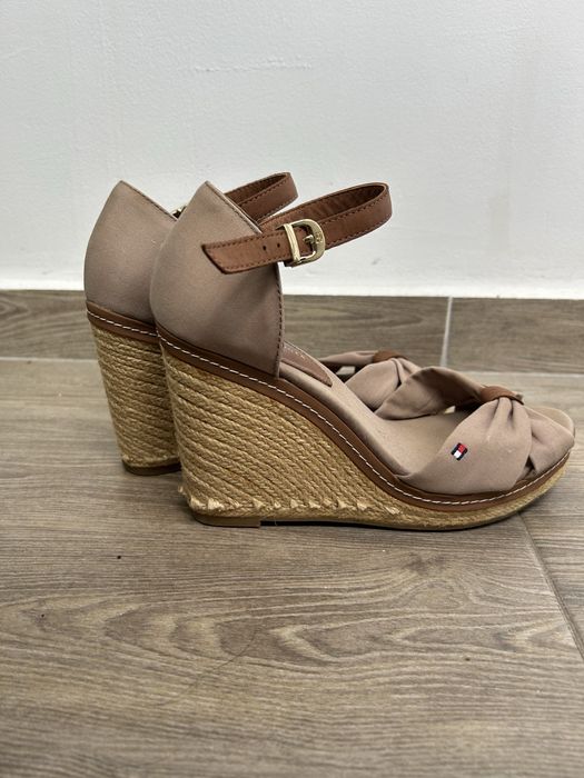 Дамски сандали на платформа Tommy Hilfiger