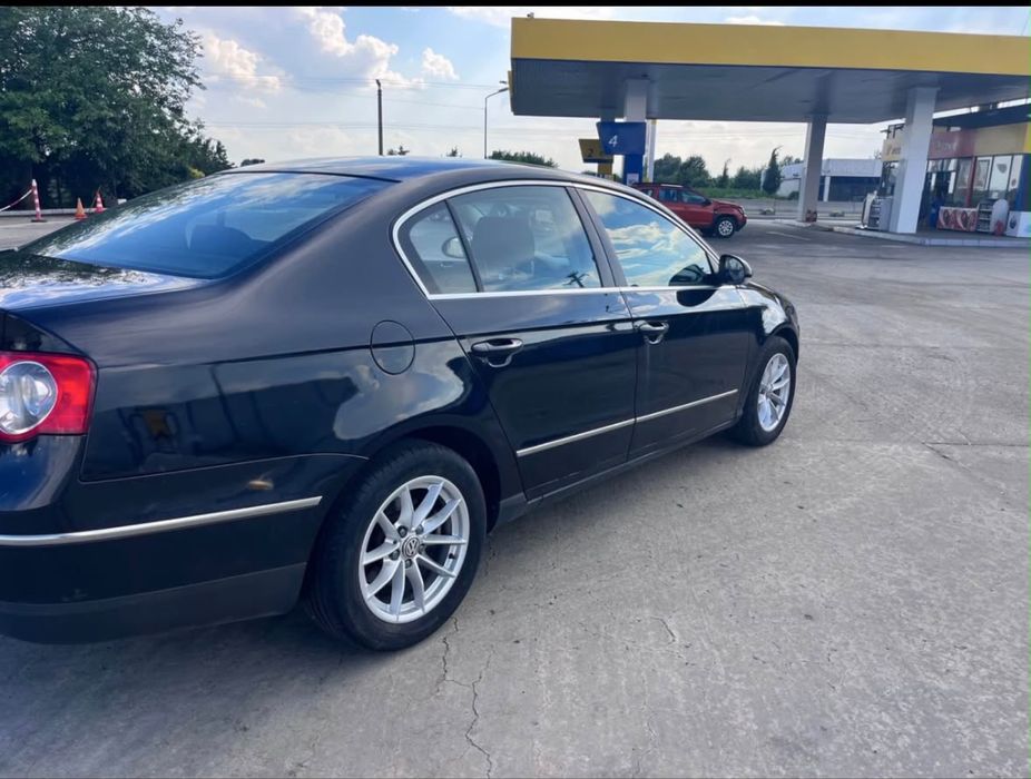 VOLKSWAGEN Passat 0 — imagine 2