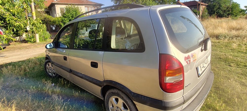 Опел Зафира 2000 година